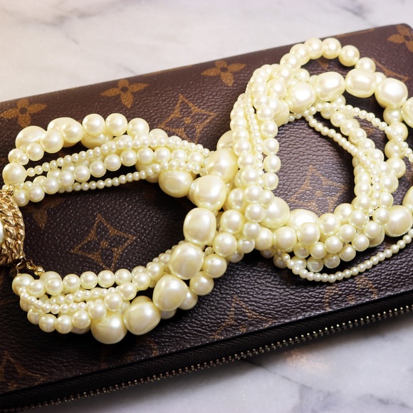 Carolee Elegant Six Strand Simulated Pearl Necklace with Gorgeous Clasp - Picture 12 of 15